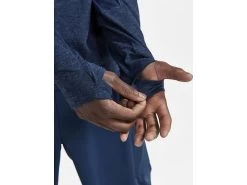 Craft ADV SubZ Wool Running Tee 2 -Men's Sports Fashion 1911332 698000 ADVSubZWoolLSTee2M Closeup4 1024x1024 1