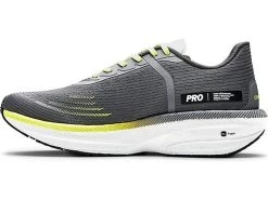 Craft Pro Endur Distance 26 Craft Pro Endur Distance -Men's Sports Fashion 1912183 995914 PROEndurDistanceM Closeup1 1024x1024