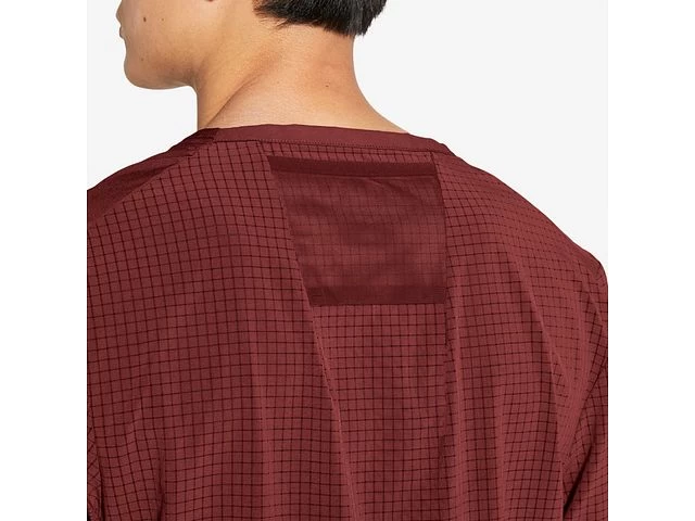 Nike DriFit Rise 365 Short Sleeve Trail 4 Nike DriFit Rise 365 Short Sleeve Trail - Image 2