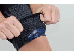 OS1st KS7 Knee Compression Sleeve Brace -Men's Sports Fashion KS7 Gel Image behindknee 1