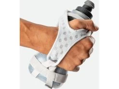 Nathan QuickSqueeze 18oz Insulated Handheld 36 Nathan QuickSqueeze 18oz Insulated Handheld -Men's Sports Fashion NS70340 60064 QuickSqueezeIns18oz onBody 2 3