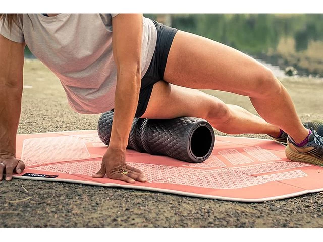 ROLL Recovery R4 Body Roller 16 ROLL Recovery R4 Body Roller - Image 14