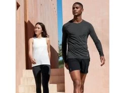 On Performance Long-T -Men's Sports Fashion Small JPEG IG FB Social Post Editorial 1200x1200 SS20 Apparel M W 1