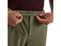 On Active Pant -Men's Sports Fashion Small JPEG active pants fw21 olive m g7