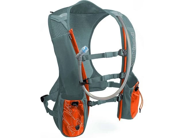 Amphipod PureRun® Minimalist™ Vest W/ 1.5L Reservoir 5 Amphipod PureRun® Minimalist™ Vest W/ 1.5L Reservoir - Image 3